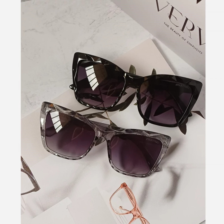 عینک آفتابی و لوازم جانبی برند سواروفسکی (Swarovski)