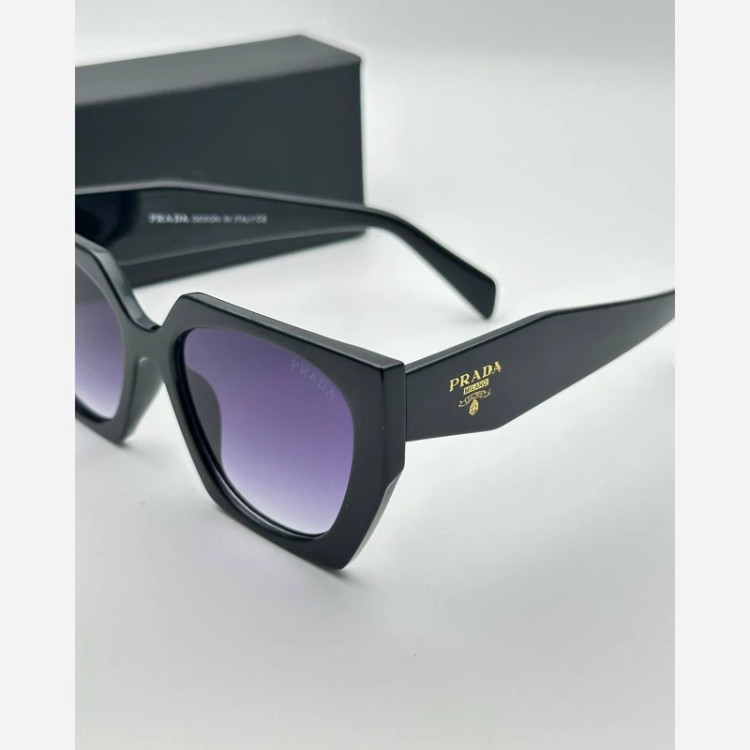 ارزانترین قیمت عینک زنانه مدل PRADA