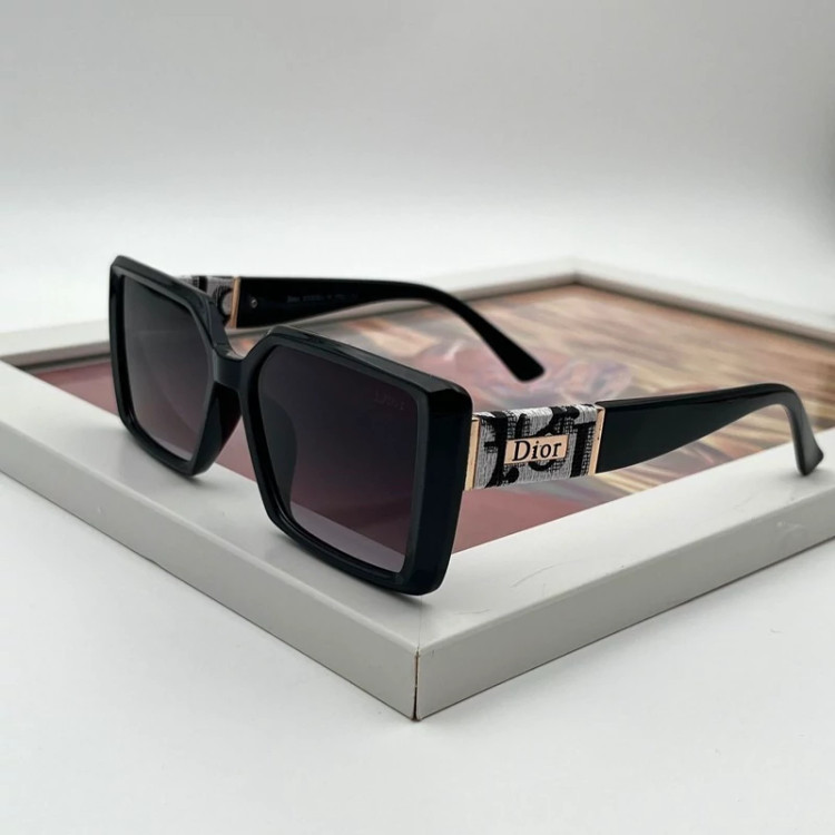 خرید عینک آفتابی زنانه مارک دار طرح دیور