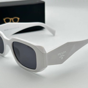 قیمت خرید عینک آفتابی زنانه مارک پرادا