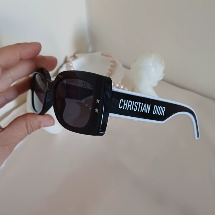 خرید عینک آفتابی زنانه مارک دار طرح کریستین دیور