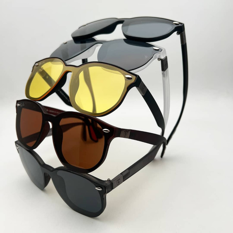 عرضه عینک مارک دار آفتابی دودی مردانه برند معتبر ریبن مدل RB4903 فراری