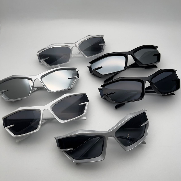 تشخیص عینک آفتابی جیوانچی اصل